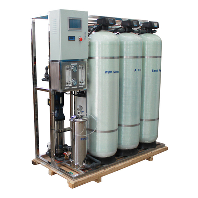 純粋な水生産の逆浸透システム1500L/Hは細菌97%の塩を取除く